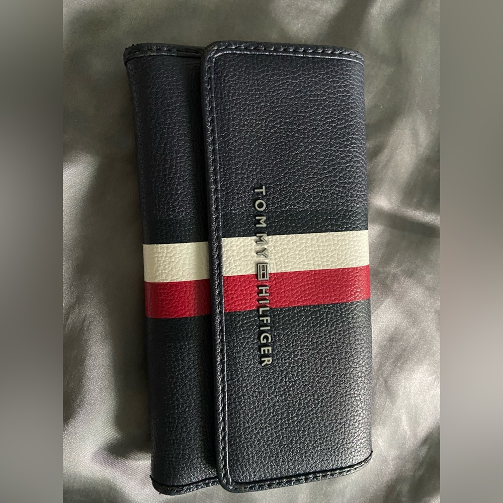 Tommy Hilfiger wallet